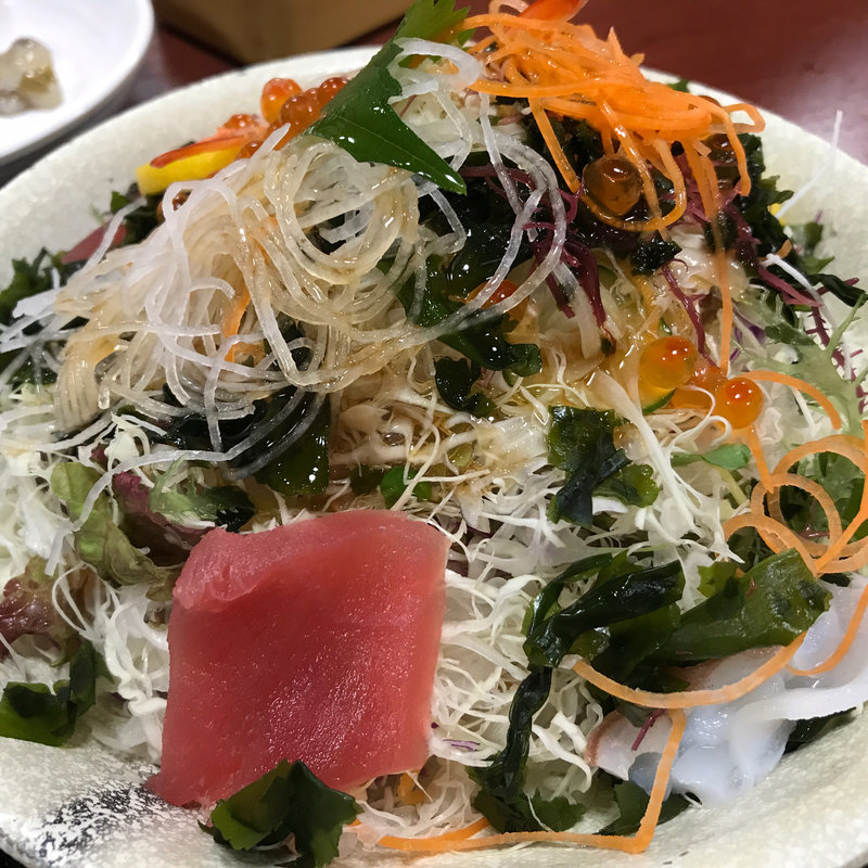 海鮮サラダ(食処さんぞくや 東福岡店)