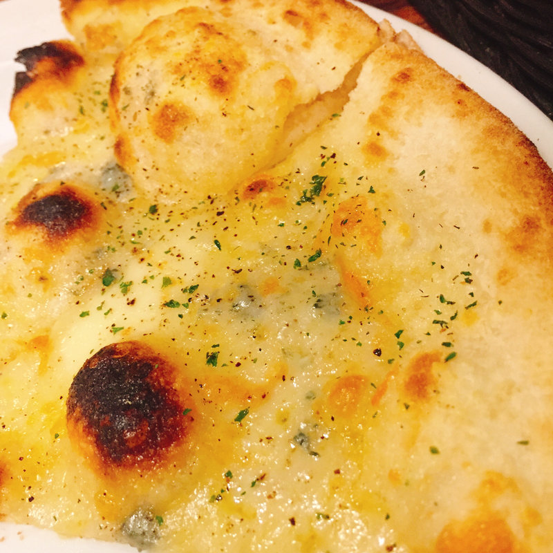 クワトロフォルマッジ(金のイタリアン )