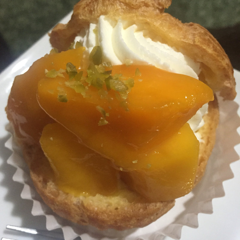 マンゴーシュークリーム(千疋屋総本店 新宿伊勢丹店)