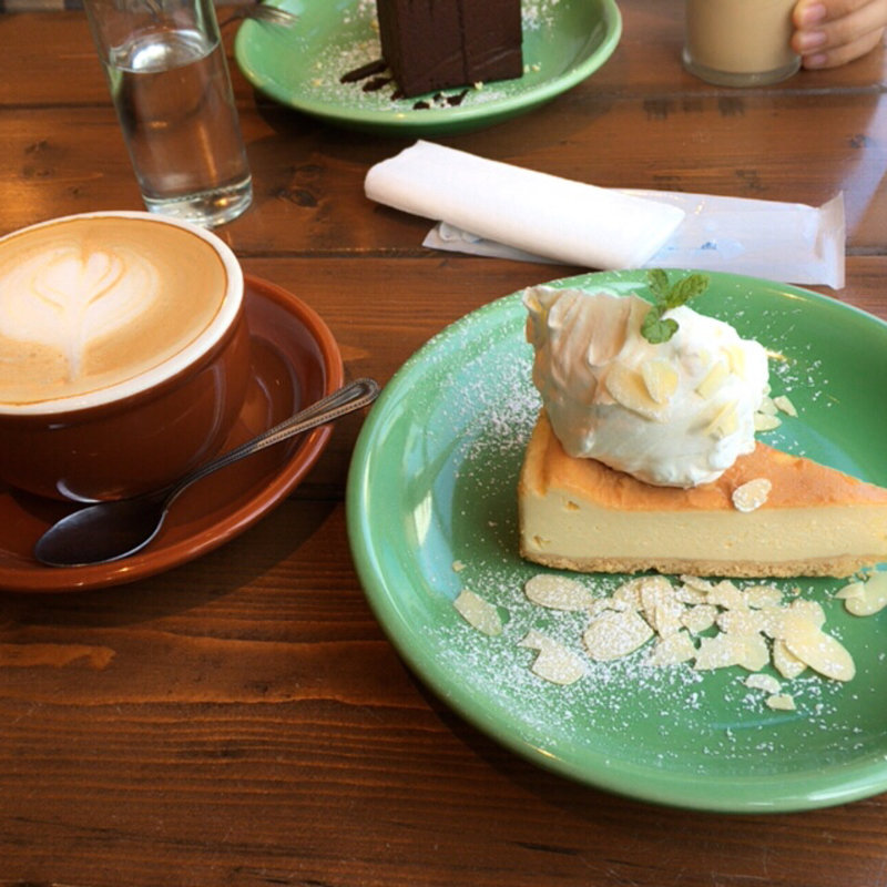 ベイクドチーズケーキ(802 CAFE)