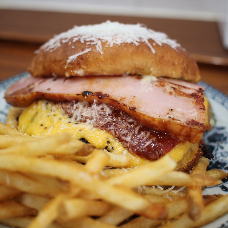 クセのあるチーズバーガー(SHOGUN BURGER)