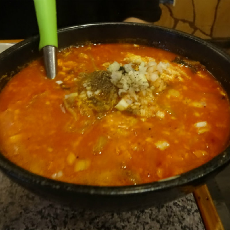 ユッケジャン麺（激辛）(ソウル食堂)