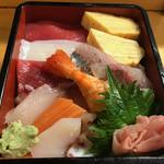 魚寿丼（うおとし丼）(魚寿)
