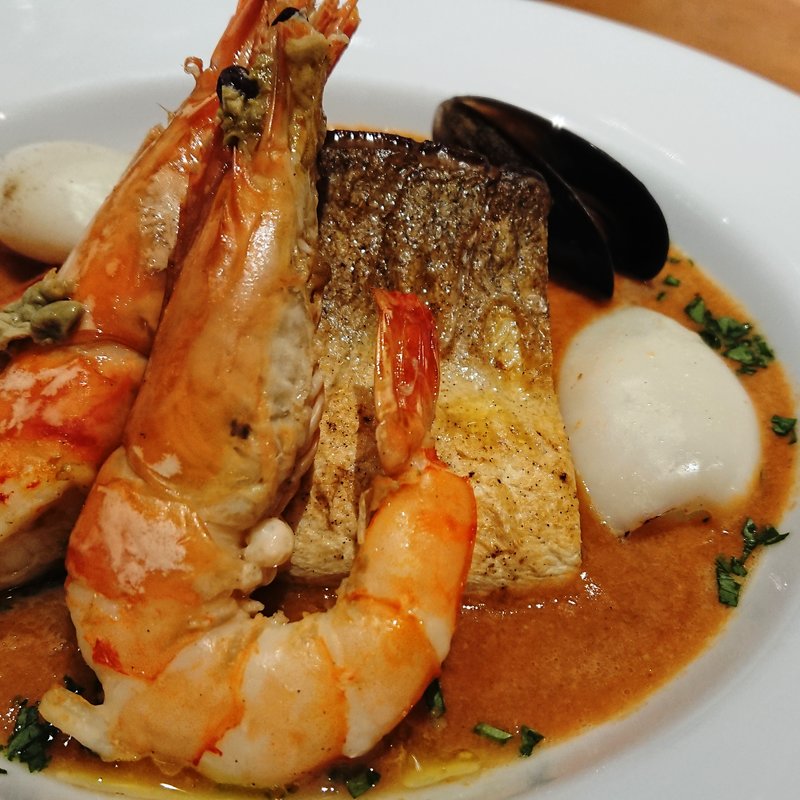 サルティーニシェフ直伝・旬の魚のズッパディペッシェ(クッチーナ ディ サルティーニ （cucina di sartini）)