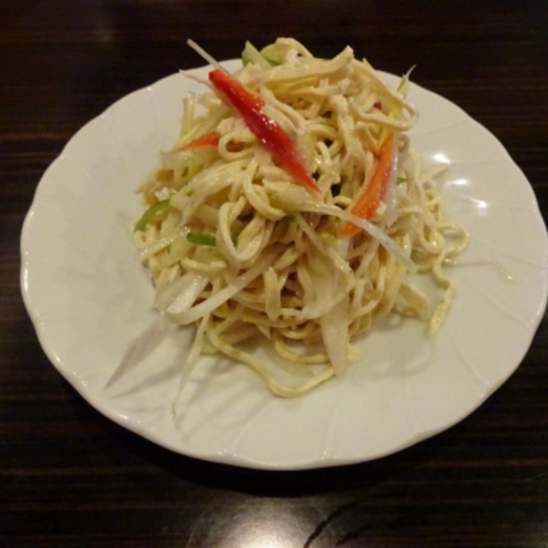 干し豆腐の千切り和え(ヴェルディ・ダイニングレストラン)