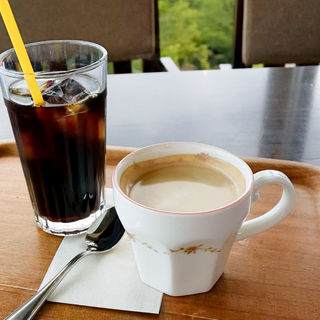 コーヒーとアイスコーヒー(眺めのいいカフェ パ・ノ・ラ・マ )
