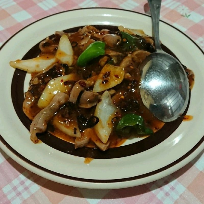 砂ずりの四川炒め(香茗苑)