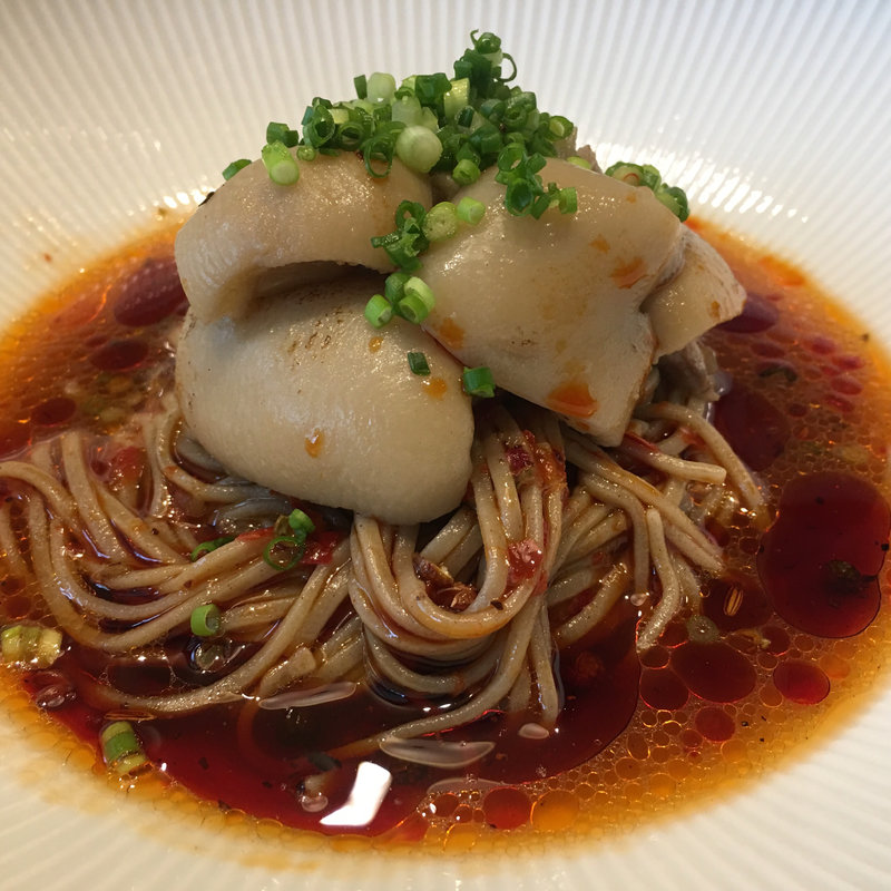 豚足と韃靼蕎麦の麻辣スープ(麻布長江 香福筵)