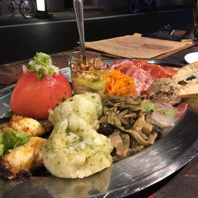 (+ebi-ro （エビイロ）)