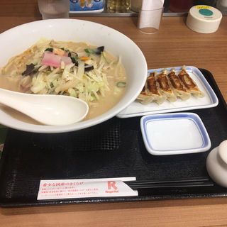 長崎ちゃんぽん ＋餃子(リンガーハット 新横浜北口店)