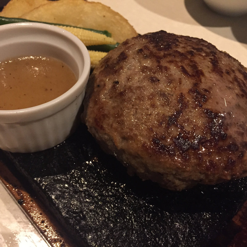 牛100溶岩焼きハンバーグ(溶岩焼ダイニング bonbori 渋谷宮益坂店 )