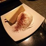 チーズケーキとバニラアイス