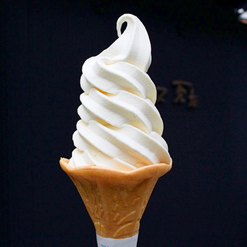 濃厚土佐ジローバニラソフトクリーム(高知アイス )