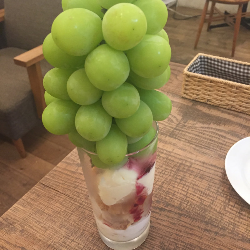 シャインマスカットパフェ(All Day Dining Hikari)