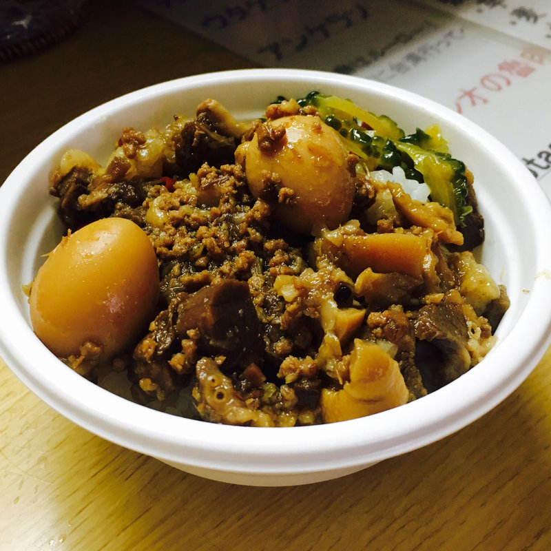 魯肉飯(にっしゃん)