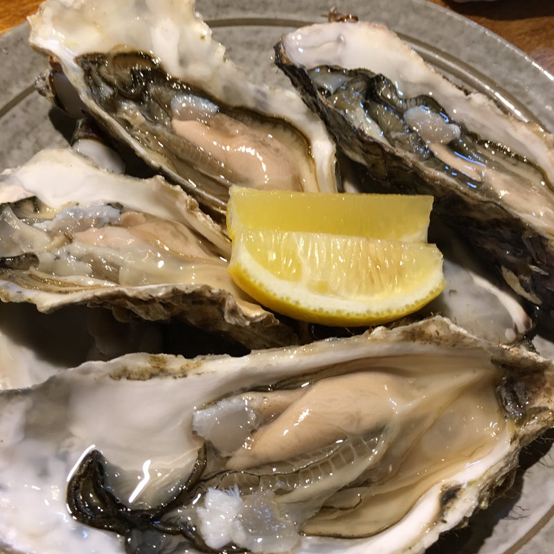 生牡蠣 マルエモン(囲酒家みのり)