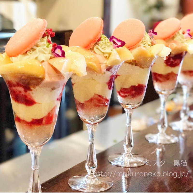 桃のパフェ(デセール・ル・コントワール)