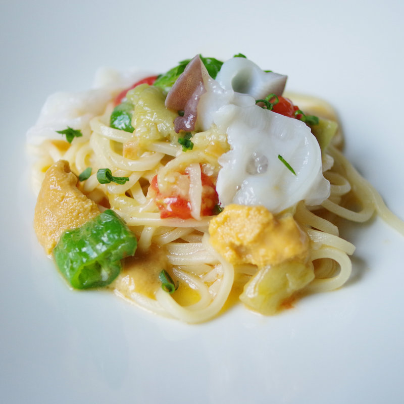 塩水うにと活たこのタリオリーニ(オステリア・バローレ )