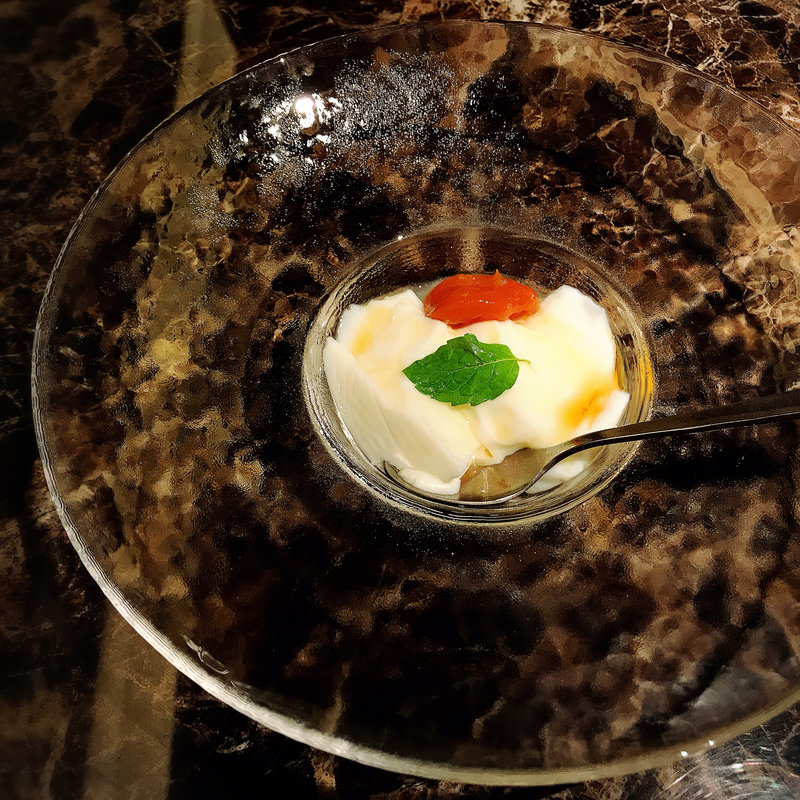 シャングリラ特製杏仁豆腐(Shangri-La's secret （シャングリラズ シークレット）)