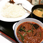 粗挽き肉と茄子の麻婆カレー定食