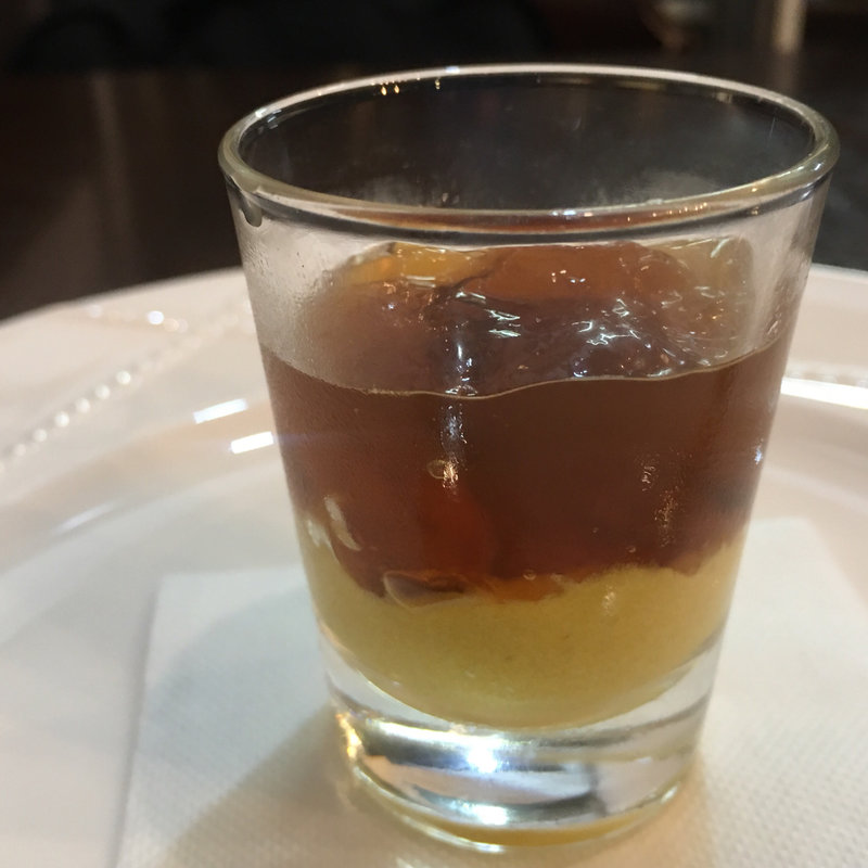 オマールのコンソメジュレ 雲丹 人参のムース(Maruyama)