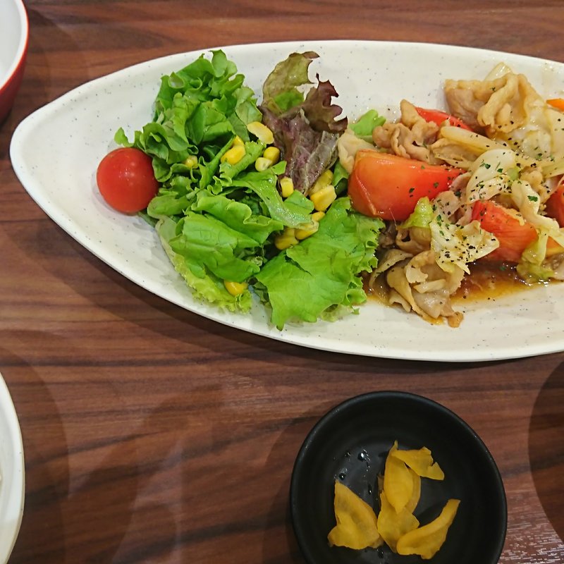 トマトと豚の洋風生姜焼き(米どころん)