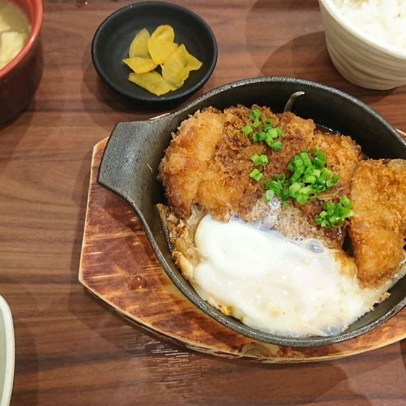 味噌煮込　とんかつ定食(米どころん)