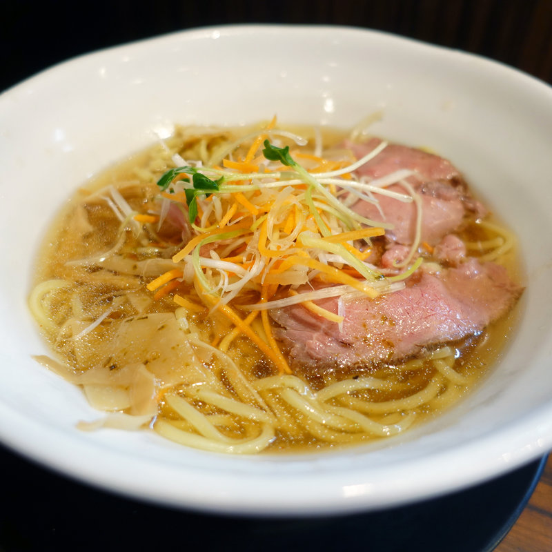冷やしわさび　牛骨ラーメン(神虎 肥後橋店 )