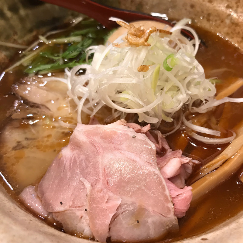 味玉入り 焼きあご塩らー麺(焼きあご塩らー麺たかはし)