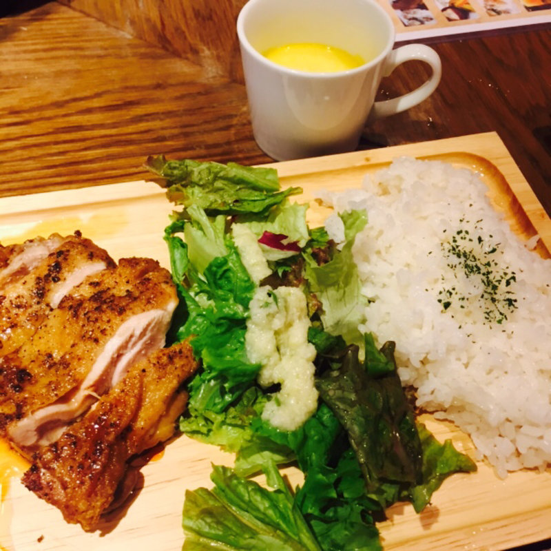 ワンプレートランチ(クイーン・オブ・チキンズ 新橋本店 （Queen of Chikens）)