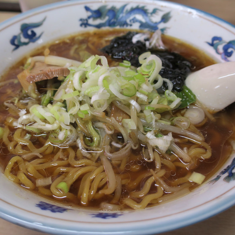 ラーメン（正油）(まる玉食堂)