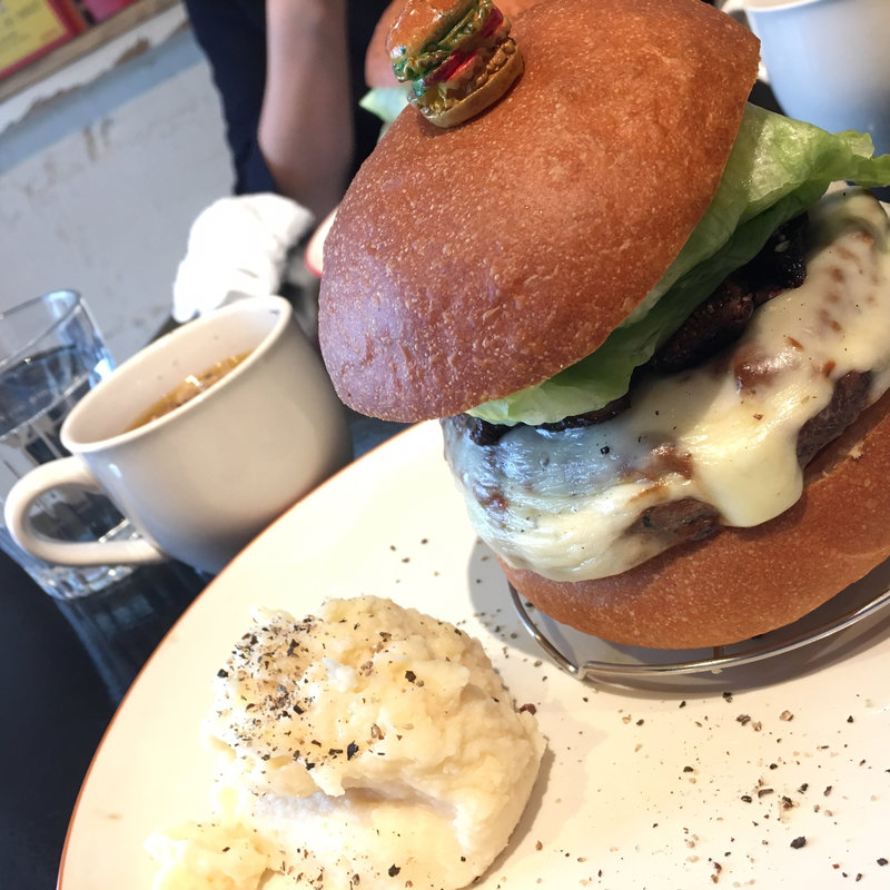 モレバーガー(ICON)