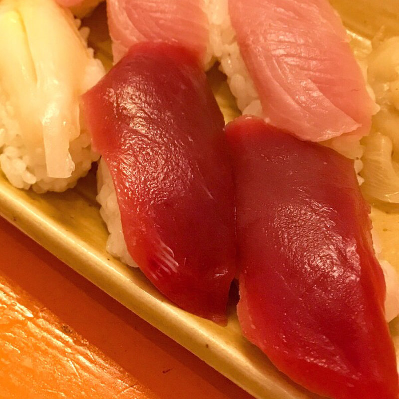 本まぐろ赤身(名前のない寿司屋)