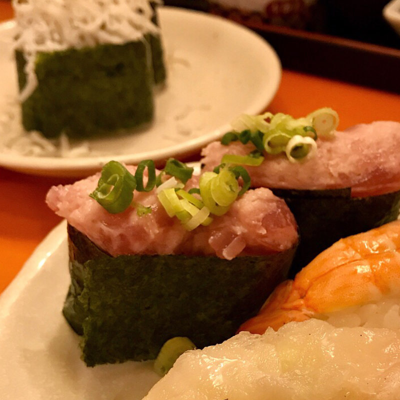 本マグロねぎとろ(名前のない寿司屋)