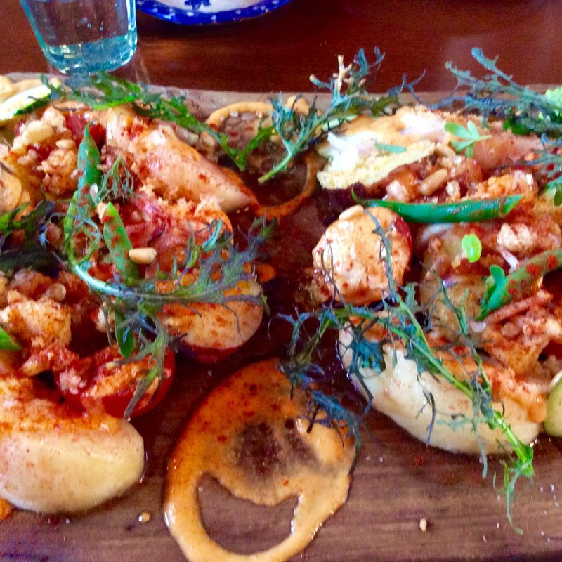 白桃とすももとパプリカのメキシカンなサラダ(kiki （キキ）)