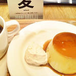 焼きプリンセット(Cafe＆Meal MUJI 新宿)