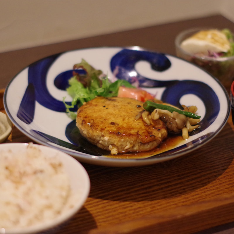 鶏挽肉の豆腐照焼ハンバーグ(しろや )
