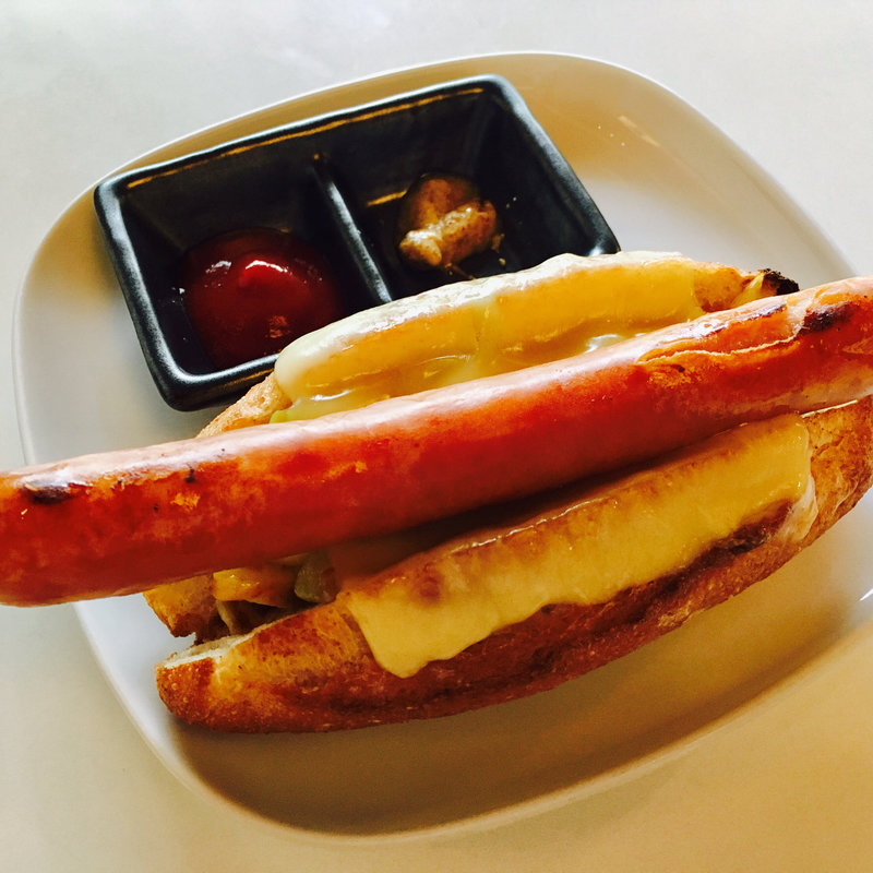 フランスパン生地の昔なつかしホットドック(パンとコーヒーとひらりんと )