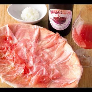 成城学園サルメリア69の生ハムサラミ盛り合わせ（100g）(ソルト アンド ソイル（Salt&Soil）)