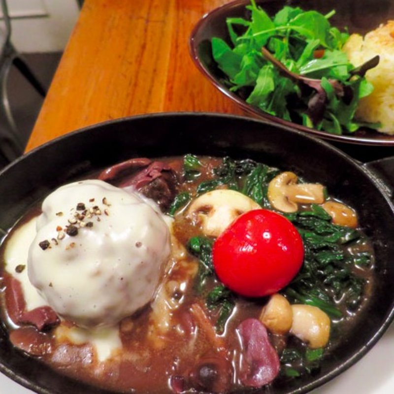 エゾ鹿煮込みハンバーグセット(ビストロブルー)