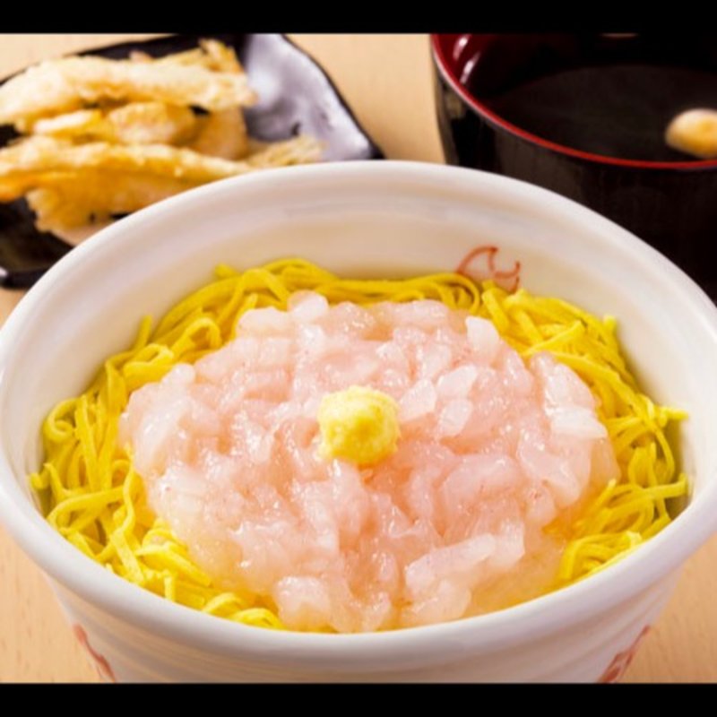 白えび刺身丼（お吸い物、白えび天ぷら付き）(富山 白えび亭 東京駅店)