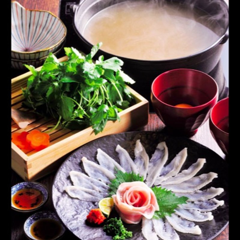 薄造り穴子と松阪ポークのしゃぶしゃぶ(長崎県対馬市美津島町 しろや)