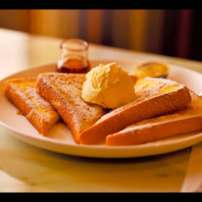 フレンチトースト（バニラアイスのせ）(喫茶ゆうらく)