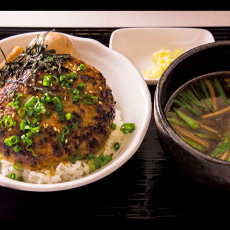 初代しるばーぐ 250g（大）(榎本ハンバーグ研究所 西ヶ原店)