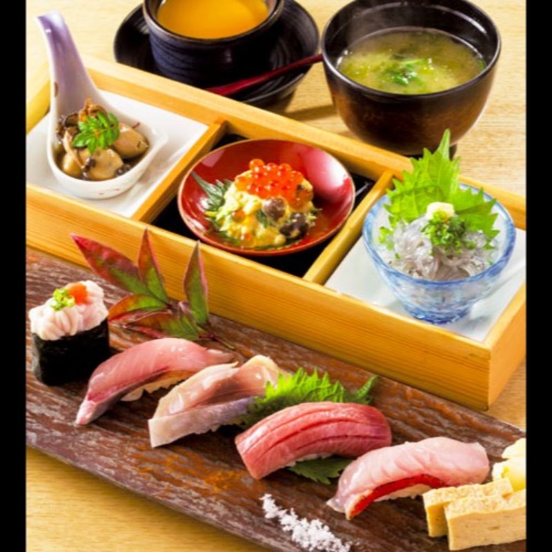 小鉢三種（昼）(すし処 潮り)