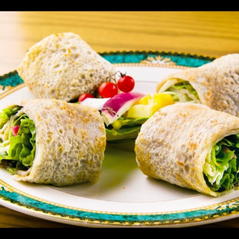 そば粉のクレープ北京ダック風(うじいえ)