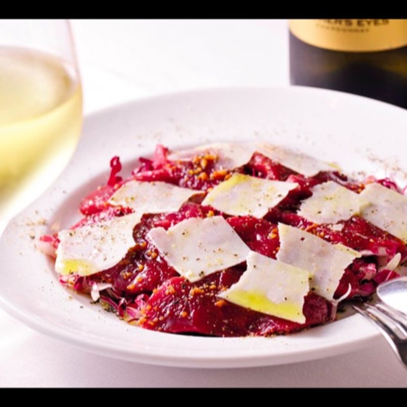 馬肉ロースのカルパッチョ ペコリーノロマーノチーズ添え(ステーキ&トラットリア カルネジーオ)