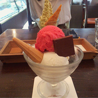 2種のジェラート(ジェラテリア テオブロマ神楽坂店)