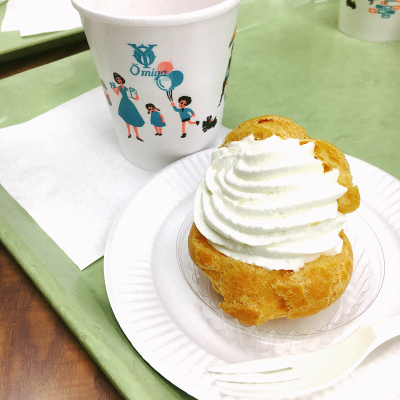 クリームパフ(近江屋洋菓子店 神田店 （オウミヤヨウガシテン）)