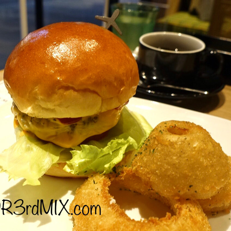 ダグズ・チーズバーガー(ル ガラージュ エディオン蔦屋家電店)